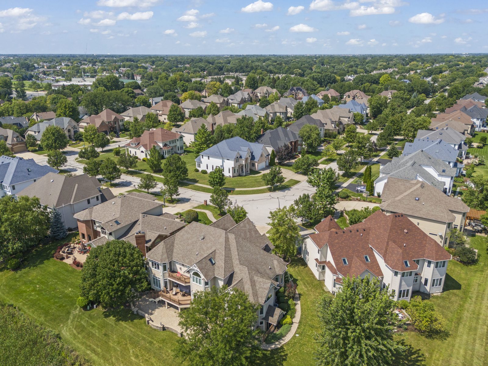 Featured image for āAshbury Naperville Neighborhood Guide: Pool, Parks, Schools and Homesā