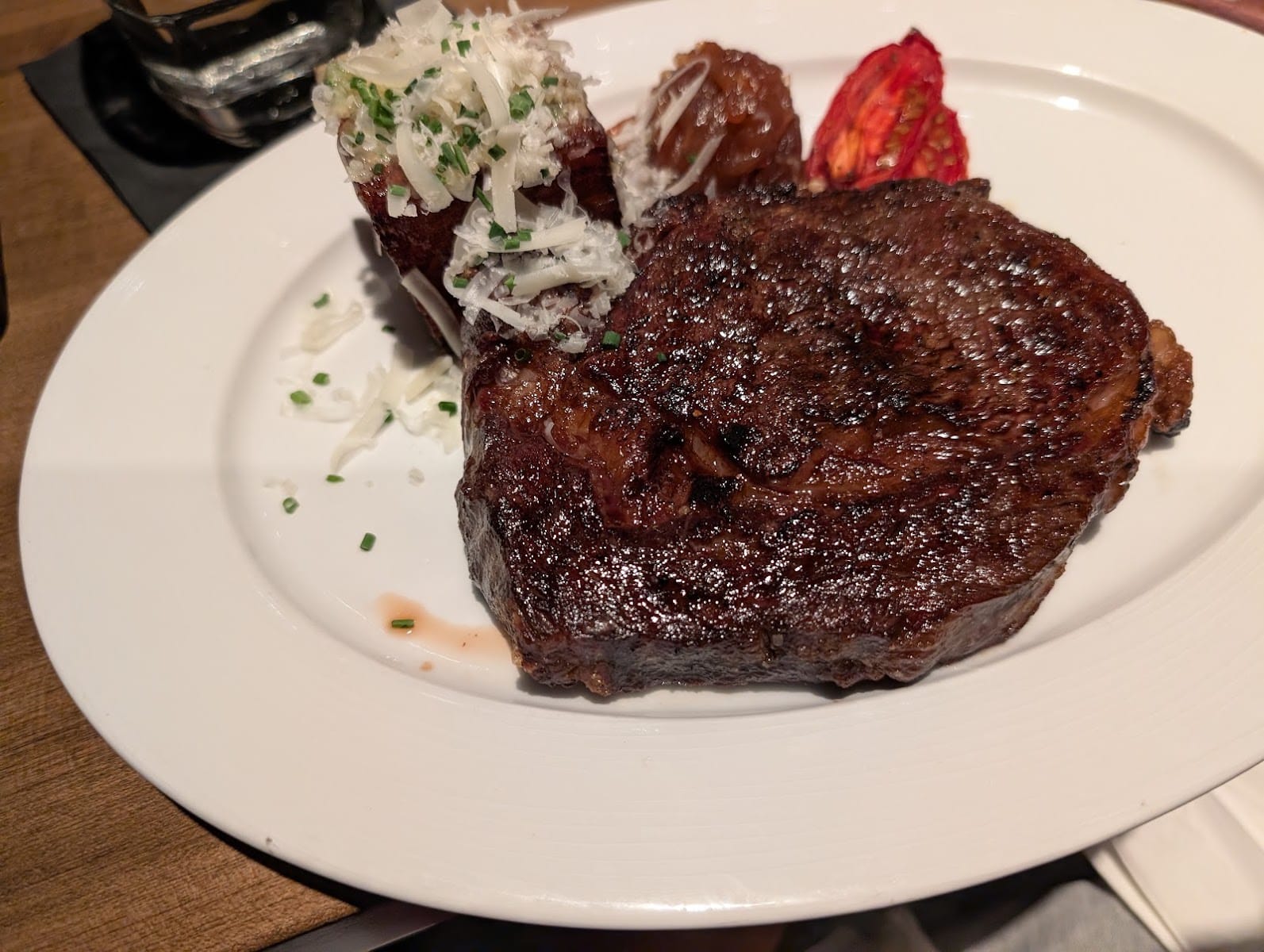 Entourage Naperville in Naperville - food and drink