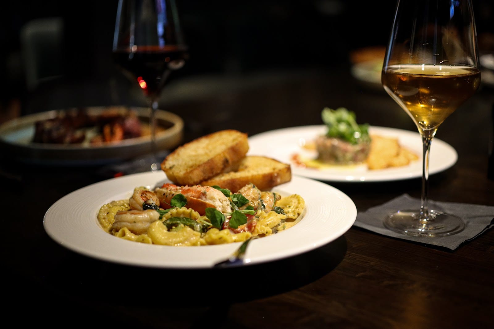 Entourage Naperville in Naperville - signature dining scene