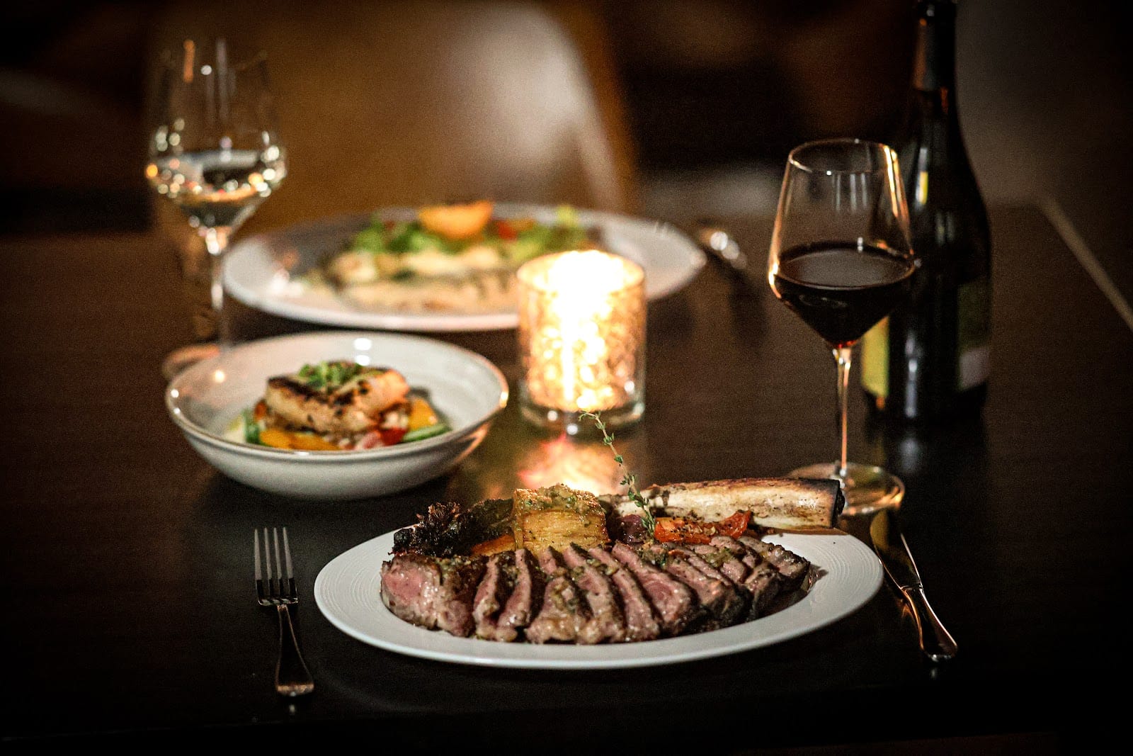 Entourage Naperville in Naperville - signature dining scene