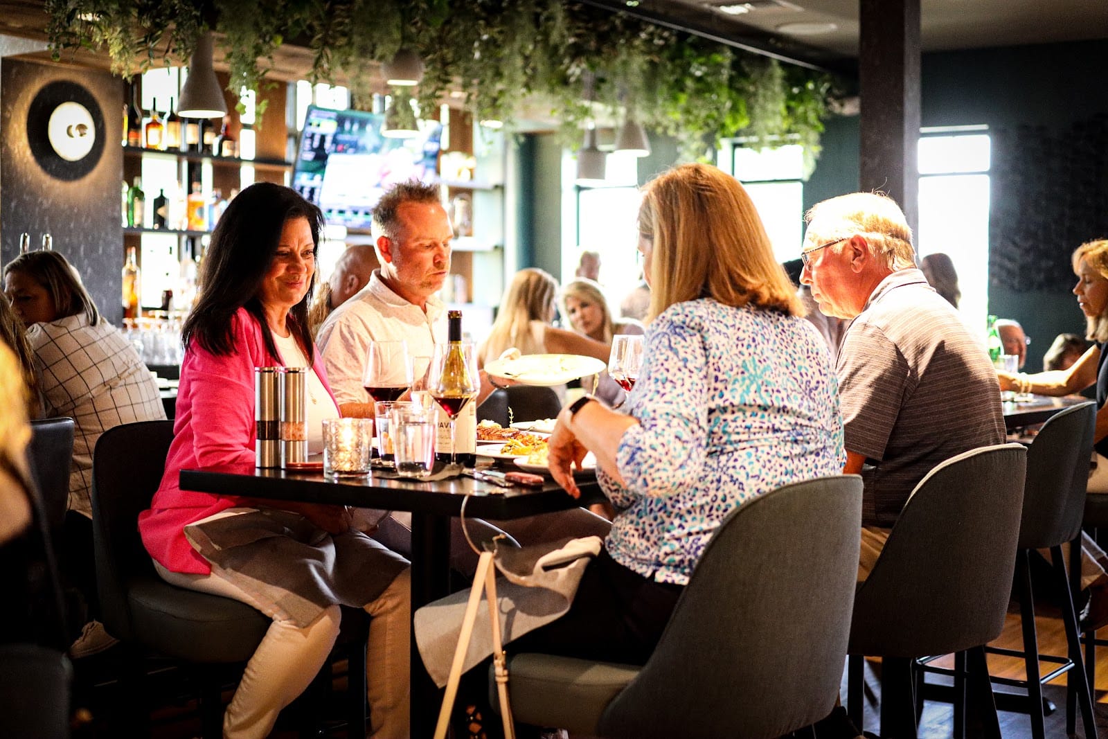 Entourage Naperville in Naperville - signature dining scene