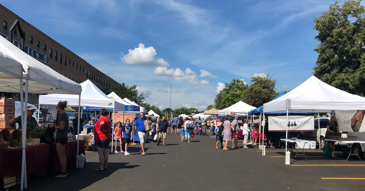 5th Avenue Naperville Farmer’s Market