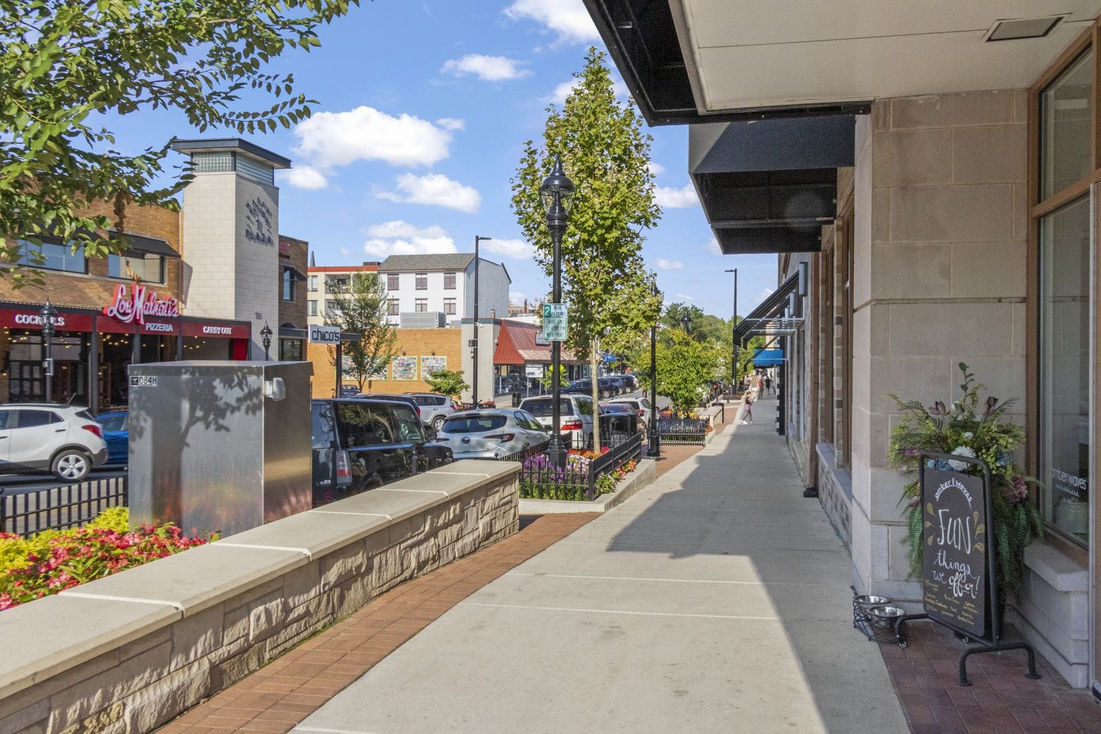Naperville Breakfast Downtown Walking Area Downtown Naperville sidewalk near shops and breakfast destinations