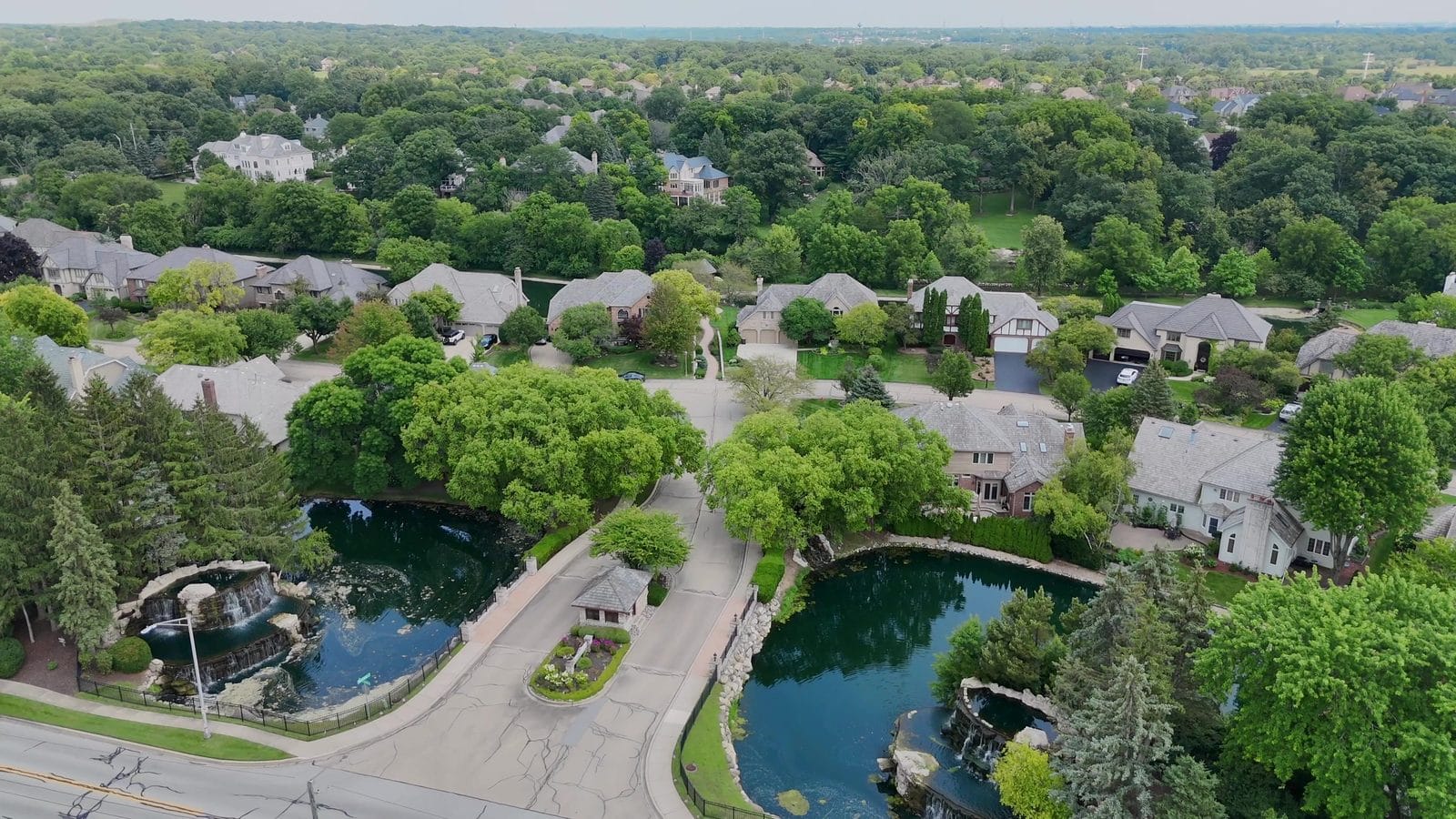 Featured Image for “Choosing a Buyer’s Agent in Naperville: What You Sign Before Touring”