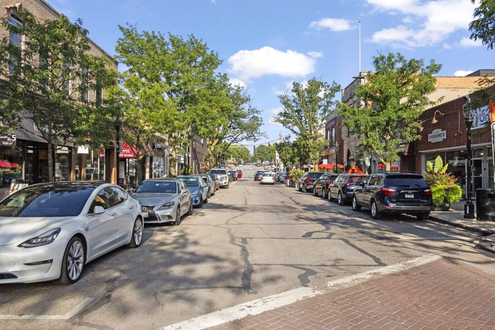 Featured image for “Naperville Restaurants: Choose Where to Eat by Outing”