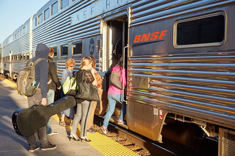 Commuting options from Naperville to Chicago including train and driving routes